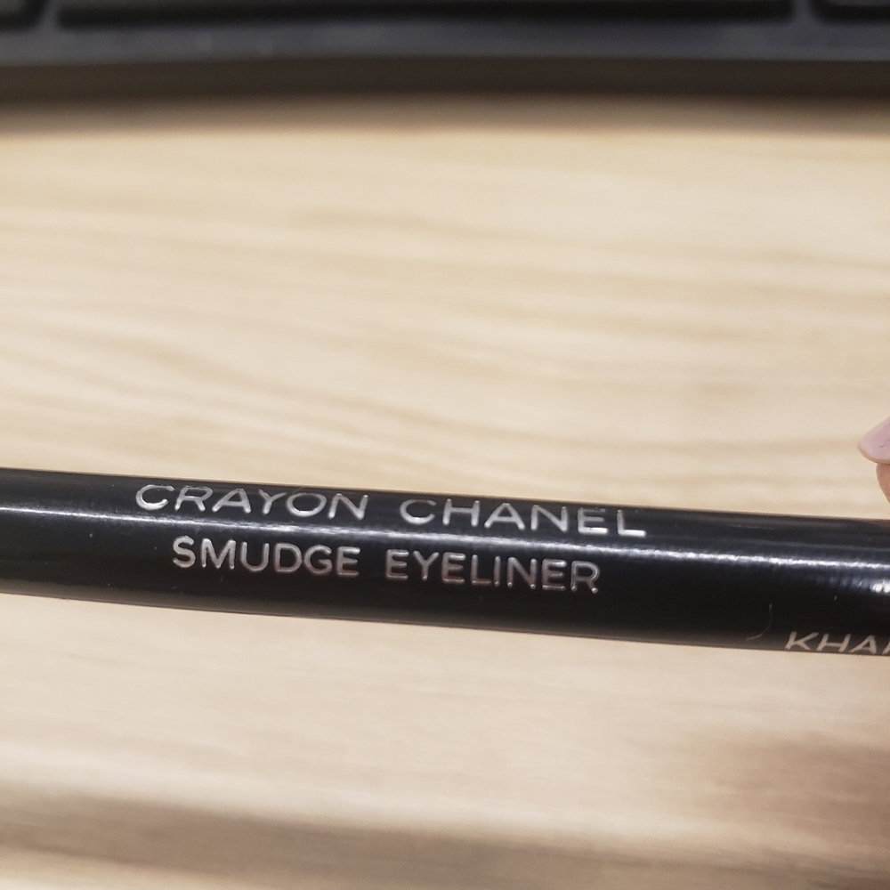 Chanel Smudge Eyeliner - Picture 5 of 5